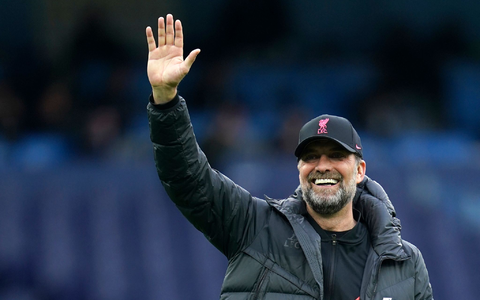 Jürgen Klopp glaubt an einen Erfolg des Mega-Transfers von Florian Wirtz zum FC Liverpool. - Foto: Jon Super/AP/dpa