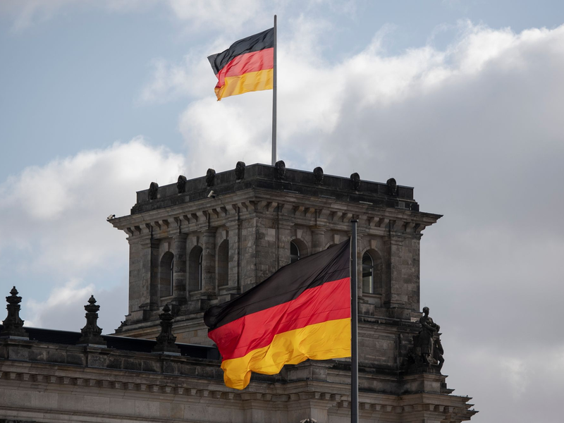 Seit dem Hamas-Terrorangriff auf Israel und dem Beginn des Gaza-Kriegs hat es in Berlin-Neukölln immer wieder Ausschreitungen bei pro-palästinensichen Demonstrationen gegeben. - Foto: Paul Zinken/dpa