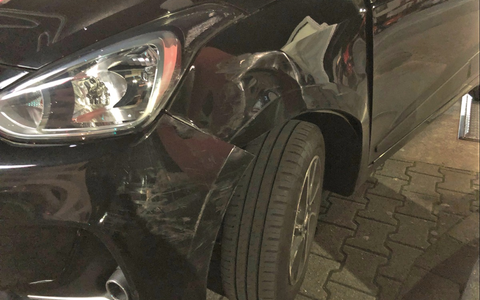 POL-PDPS: Frontscheibe eingeworfen - Foto: presseportal.de