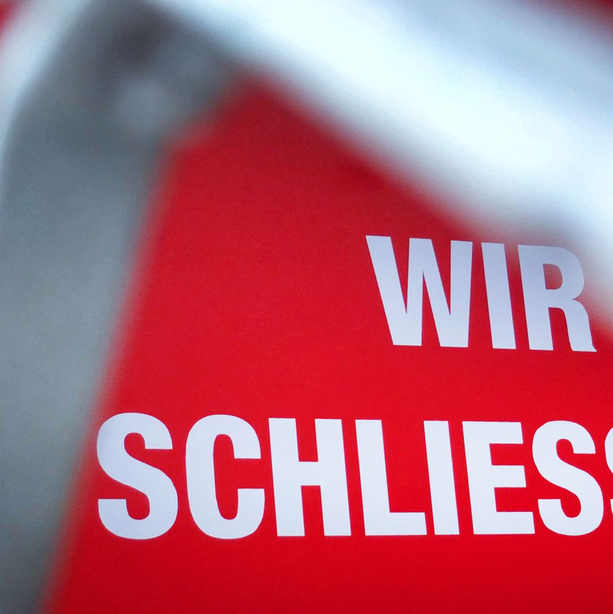 Kleinstunternehmen mit bis zu zehn Beschäftigten machen erneut den größten Anteil der Unternehmensinsolvenzen aus (81,6 Prozent aller Insolvenzen), es gab aber auch 140 Großinsolvenzen im laufenden Jahr. (Symbolbild) - Foto: Martin Gerten/dpa