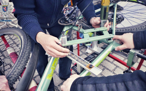 POL-OF: Erfolgreiche Fahrradcodieraction - Foto: presseportal.de