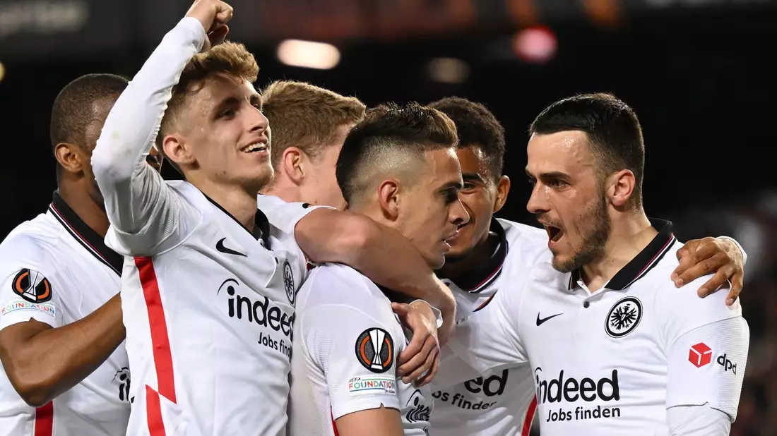 Die Slowakei ging im ersten Gruppenspiel gegen Belgien früh in Führung. - Bild: Arne Dedert/dpa