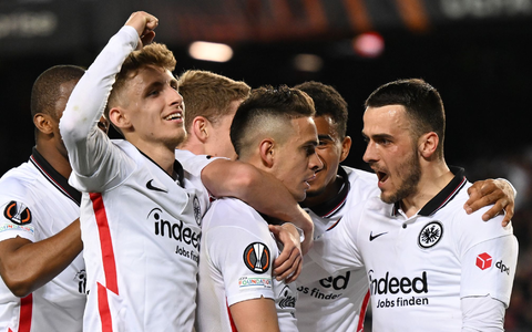 Die Slowakei ging im ersten Gruppenspiel gegen Belgien früh in Führung. - Foto: Arne Dedert/dpa