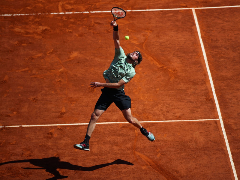 Konnte das Masters in Monte-Carlo gewinnen: Stefanos Tsitsipas. - Foto: Daniel Cole/AP/dpa