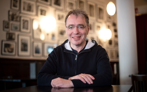 David Safier ist unter anderem für die «Miss Merkel»-Krimis bekannt. (Archivbild) - Foto: Sina Schuldt/dpa David Safier ist unter anderem für die «Miss Merkel»-Krimis bekannt. (Archivbild) - Foto: Sina Schuldt/dpa