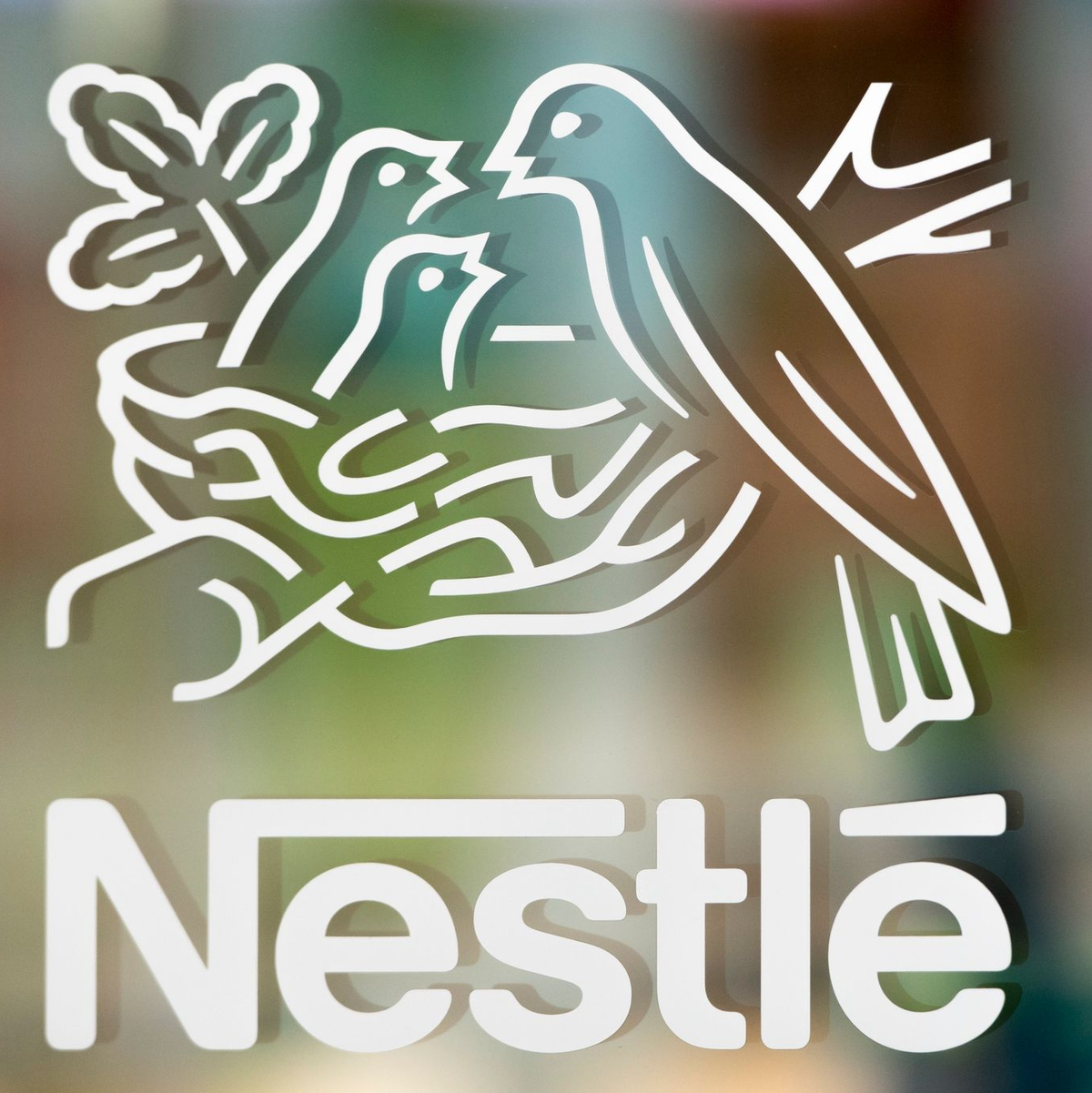 Bei Nestlé kommt es zu einem überraschenden Führungswechsel (Archivbild) - Foto: Laurent Gillieron/KEYSTONE/dpa