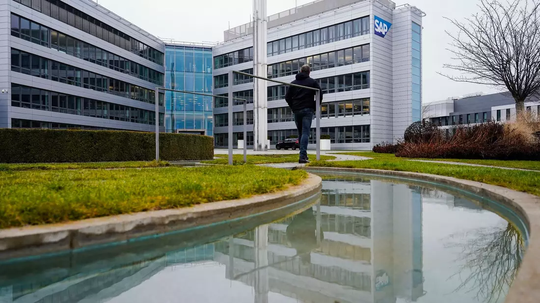 Unter dem Strich verzeichnet SAP Gewinne. - Bild: Uwe Anspach/dpa