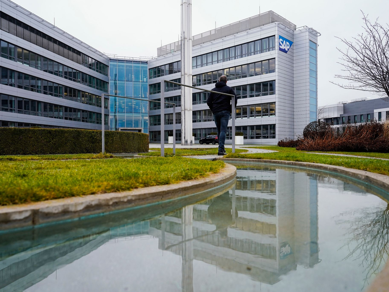 Viele SAP-Kunden nutzen regelmäßig Künstliche Intelligenz. - Foto: Uwe Anspach/dpa