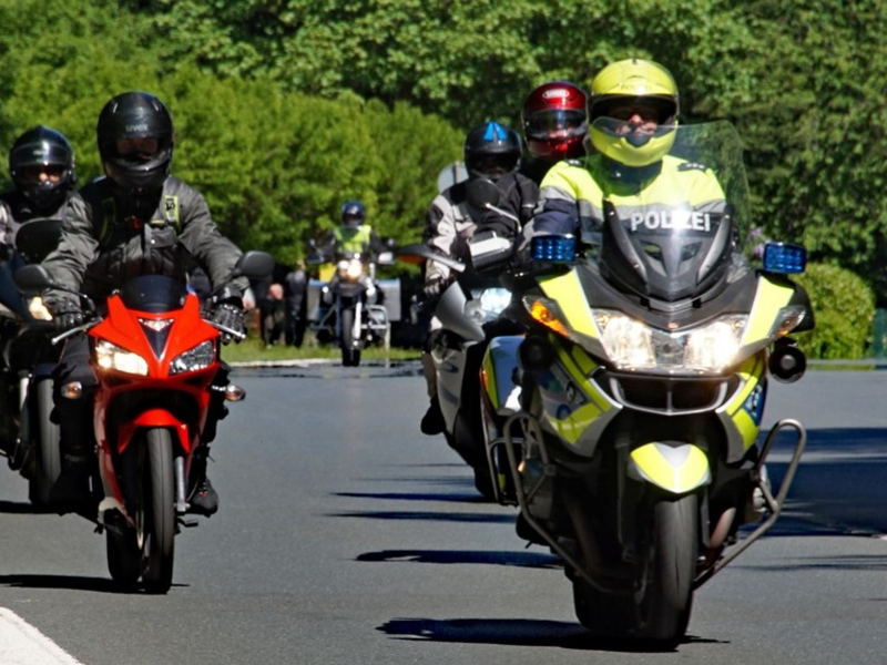 POL-DN: PoliTour Eifel 2025 - Mit der Polizei Düren sicher durch die Motorradsaison - Foto: presseportal.de