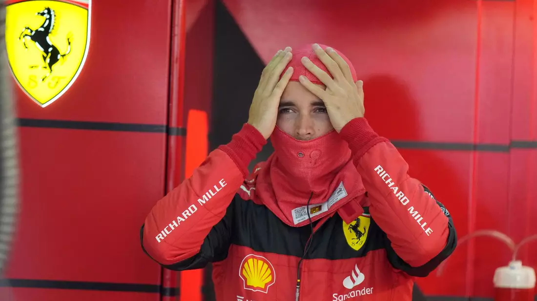 Ferrari-Pilot Charles Leclerc scheint mit dem neuen Ferrari-Boliden gut zurechtzukommen. - Bild: Luca Bruno/AP/dpa