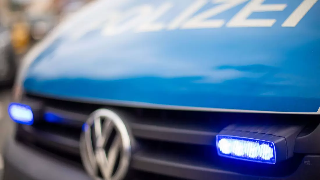Die Polizei hat im Vorfeld des Eritrea-Festivals mindestens 60 Menschen in Gewahrsam genommen. - Bild: Lino Mirgeler/dpa/Symbolbild