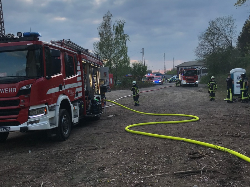 FW-OB: Die Feuerwehr Oberhausen wurde am Samstag den 23.08.2025 zu zwei nahezu zeitgleichen Einsätzen alarmiert. - Foto: presseportal.de