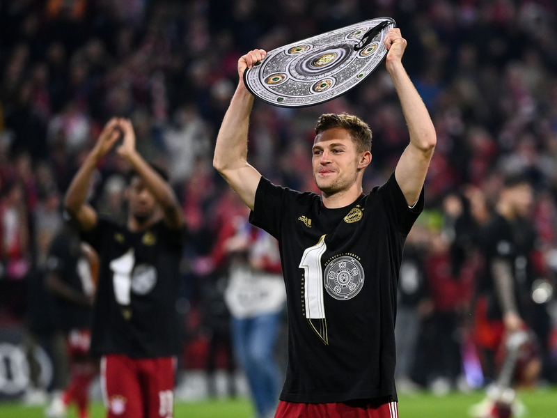 Wo liegt die Zukunft von Joshua Kimmich? - Foto: Sven Hoppe/dpa