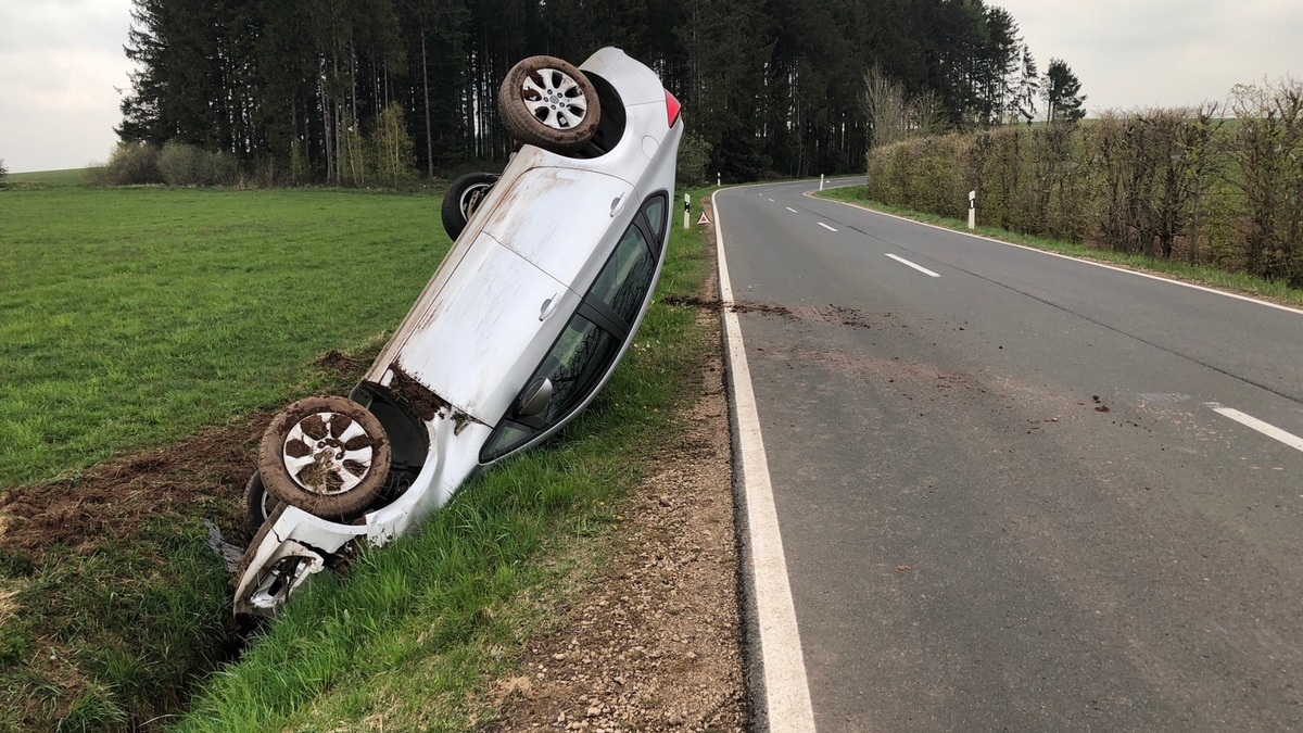 POL-PDLD: Gefährlicher Eingriff in den Straßenverkehr führt zu Verkehrsunfall - Foto: presseportal.de
