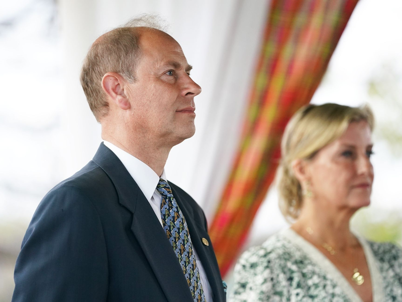 Prinz Edward und seine Frau Herzogin Sophie stehen nur selten im Fokus der Öffentlichkeit, spielen aber zunehmend eine wichtige Rolle im Königshaus. - Foto: Joe Giddens/PA Wire/dpa