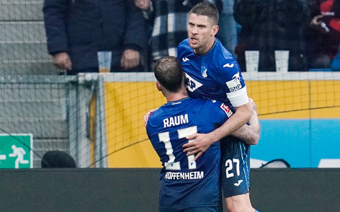 Andrej Kramaric verhalf den Hoffenheimern in Sinsheim zum Heimsieg. - Foto: Uwe Anspach/dpa