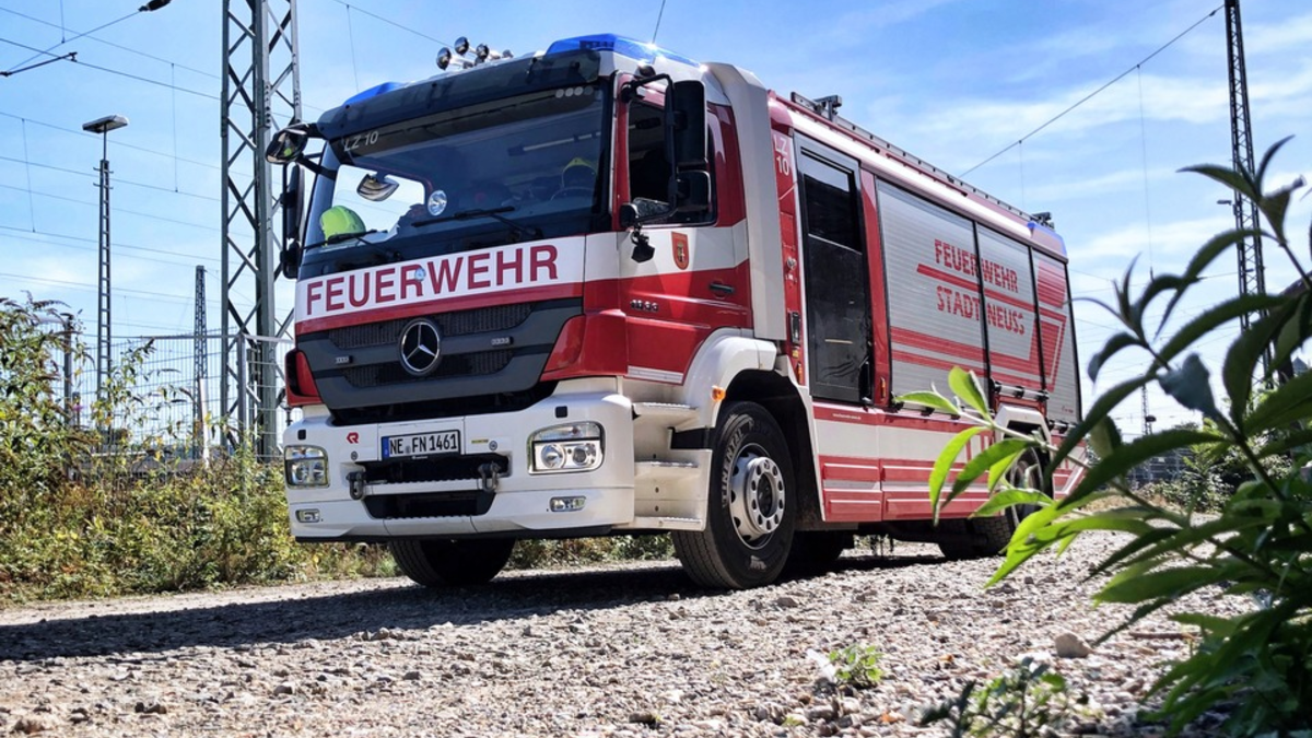 FW-NE: Feuer in einer Produktionsanlage | Automatische Löschanlage verhindert Brandausbreitung - Foto: presseportal.de