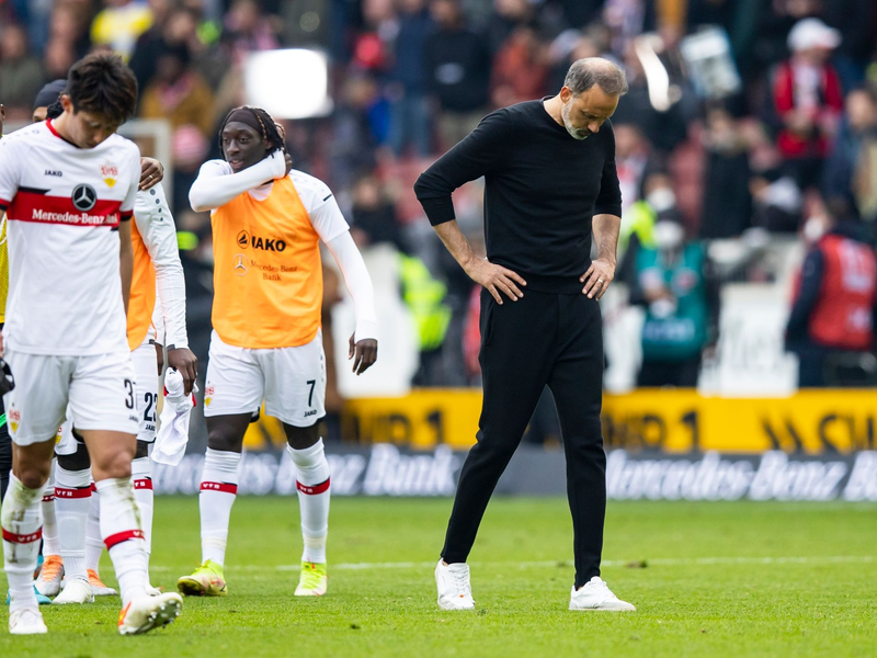 Die Stuttgarter Spieler feiern den 3:1-Sieg gegen Darmstadt 98. - Foto: Tom Weller/dpa
