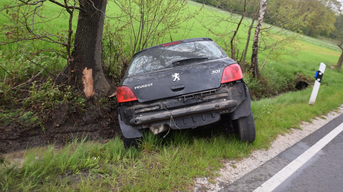 POL-HF: Verkehrsunfall beim Abbiegen - Eine Person leicht verletzt - Foto: presseportal.de