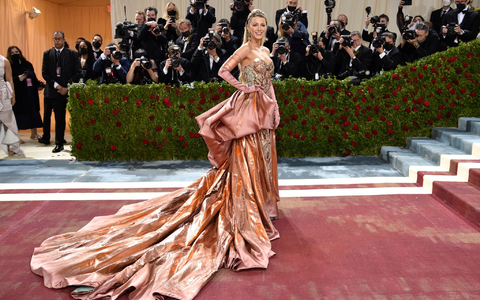Stars wie Blake Lively, die mit Trachtenberg vor der Kamera stand, teilten ihre Trauer öffentlich. (Archivbild) - Foto: Evan Agostini/Invision/AP/dpa