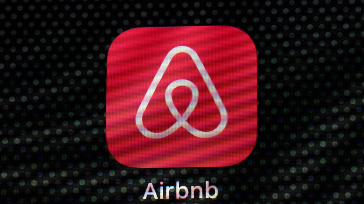 Bei Airbnb gibt es einige Neuerungen. - Foto: Patrick Semansky/AP/dpa