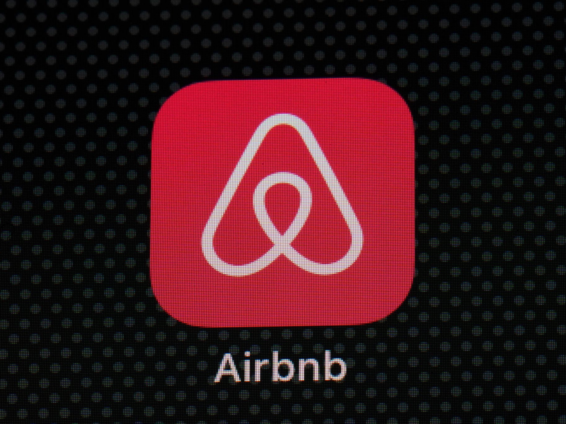 Bei Airbnb gibt es einige Neuerungen. - Foto: Patrick Semansky/AP/dpa