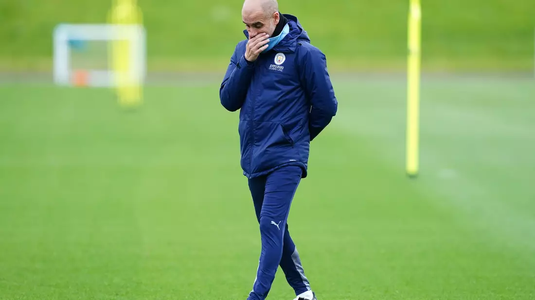 City-Trainer Pep Guardiola musste lange um den Sieg bangen. - Bild: Martin Rickett/PA Wire/dpa