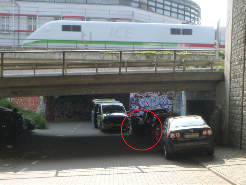 POL-RE: Herten: Fahrradfahrer durch geöffnete Autotür verletzt - Foto: presseportal.de