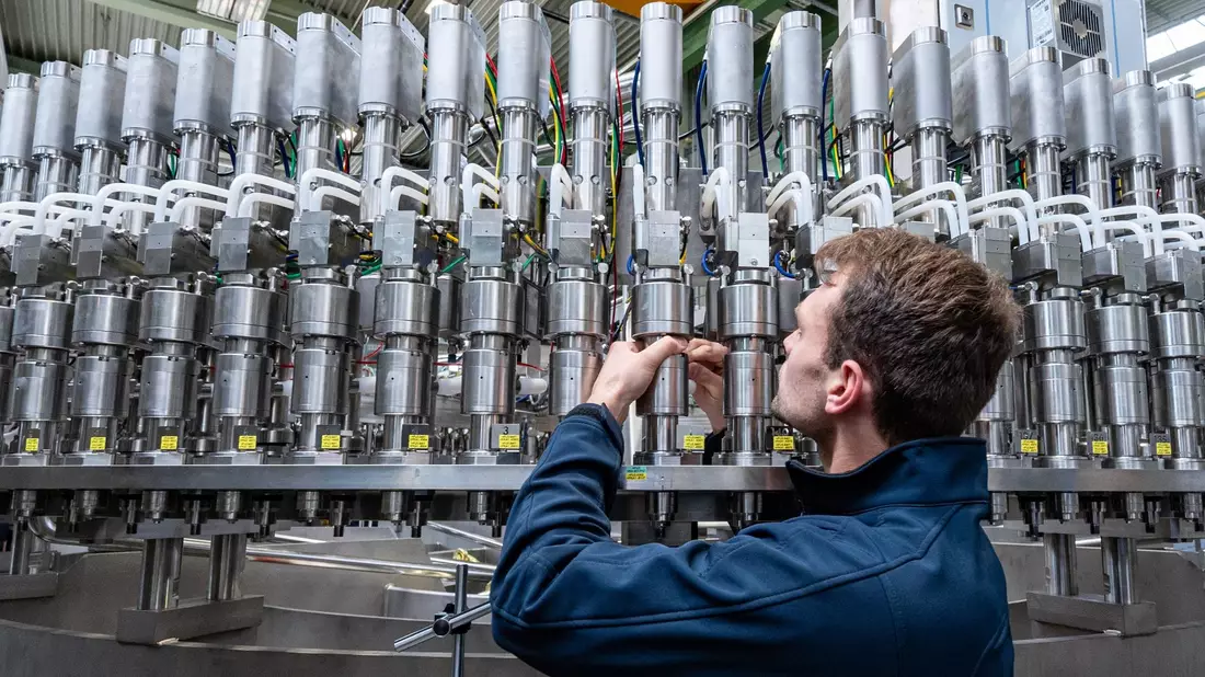 Deutschland verliert laut einer Umfrage als Industrie-Standort an Attraktivität (Symbolbild). - Bild: Armin Weigel/dpa