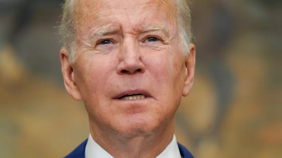 US-Präsident Joe Biden spricht vor der Unterzeichnung eines Hilfspakets für die Ukraine, das auch die Unterstützung Israels, Taiwans und anderer Verbündeter umfasst, im State Dining Room des Weißen Hauses. - Bild: Evan Vucci/AP/dpa
