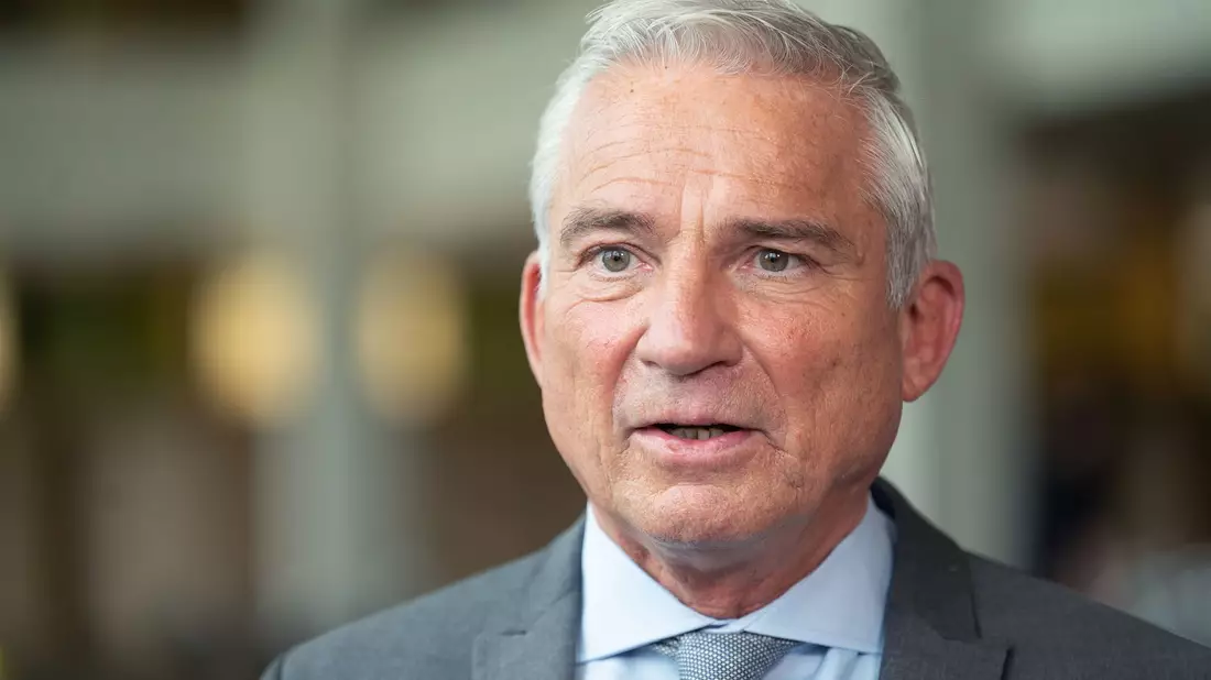 Baden-Württembergs Innenminister Thomas Strobl:  «Die Polizei hat ein Blutbad verhindert.» - Bild: Marijan Murat/dpa