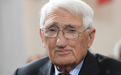Der Soziologe und Philosoph Jürgen Habermas wird 95. - Foto: Arne Dedert/dpa
