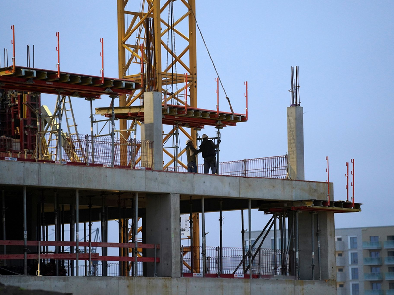 Die Preise für Bauleistungen steigen nur noch moderat. - Foto: Marcus Brandt/dpa