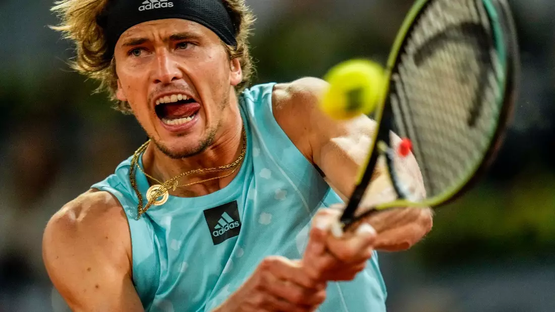 Alexander Zverev in Aktion. - Bild: Manu Fernandez/AP/dpa