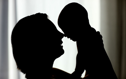 Die Anwälte der Frau fordern Schadenersatz für körperliche und emotionale Belastungen. (Symbolbild) - Foto: Patrick Pleul/dpa-Zentralbild/dpa