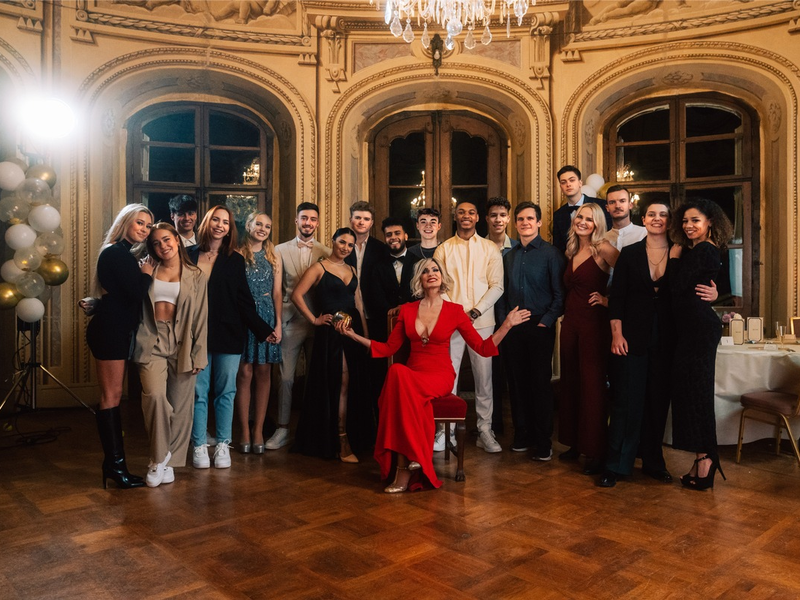 POL-PDLD: Umgekippter LKW aufgrund Ladungsverstoß - Foto: presseportal.de