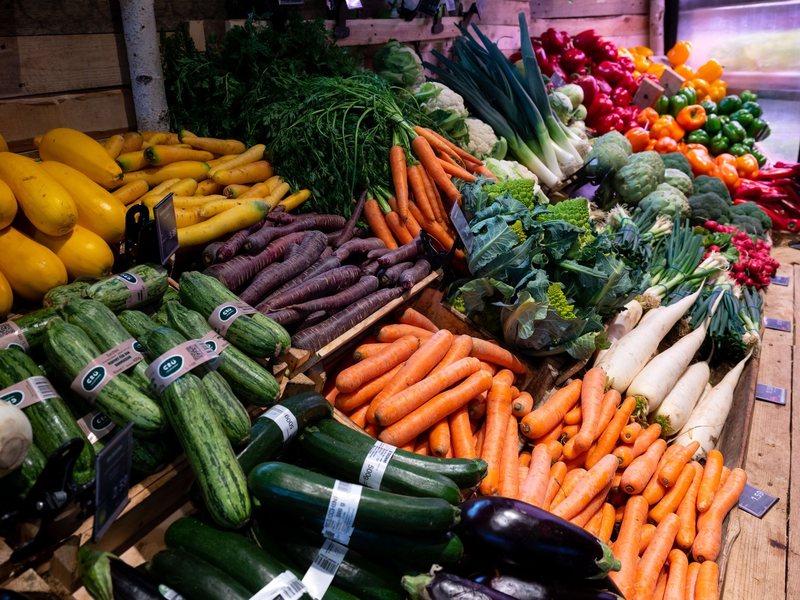 Das Bundesamt für Verbraucherschutz und Lebensmittelsicherheit überprüft jährlich Tausende Lebensmittel auf Sicherheit. - Foto: Sven Hoppe/dpa