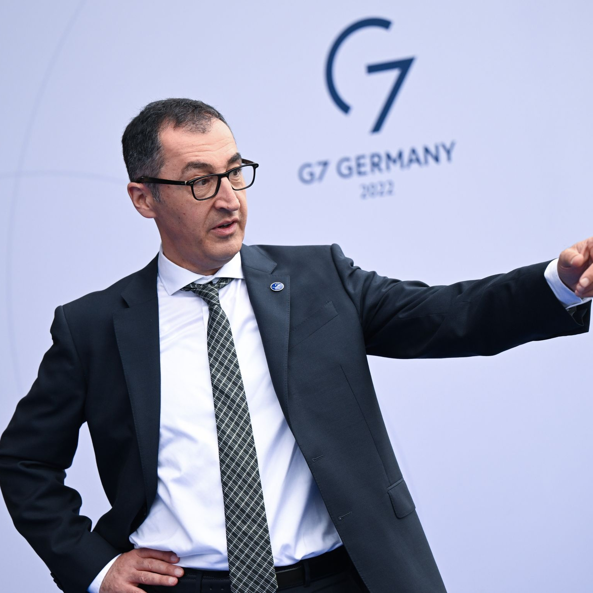 Bundesagrarminister Cem Özdemir bei der Kundgebung in Ellwangen. - Foto: Bernd Weißbrod/dpa