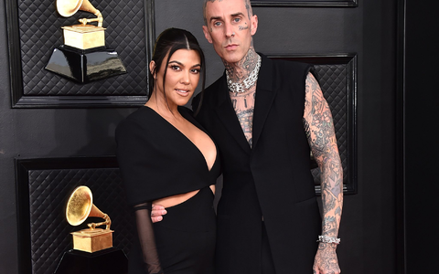 Kourtney Kardashian und Travis Barker haben ihre Beziehung im Februar 2021 öffentlich gemacht. - Foto: Jordan Strauss/Invision/AP/dpa/Archiv