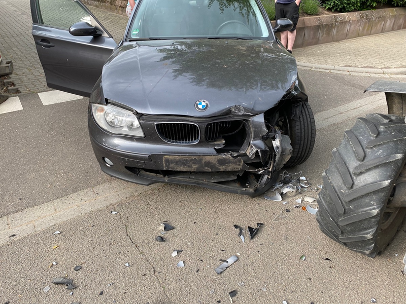 POL-DEL: Autobahnpolizei Ahlhorn: Sattelzug kommt im Dreieck Ahlhorner Heide von der Fahrbahn ab +++ Überleitung aktuell gesperrt - Foto: presseportal.de