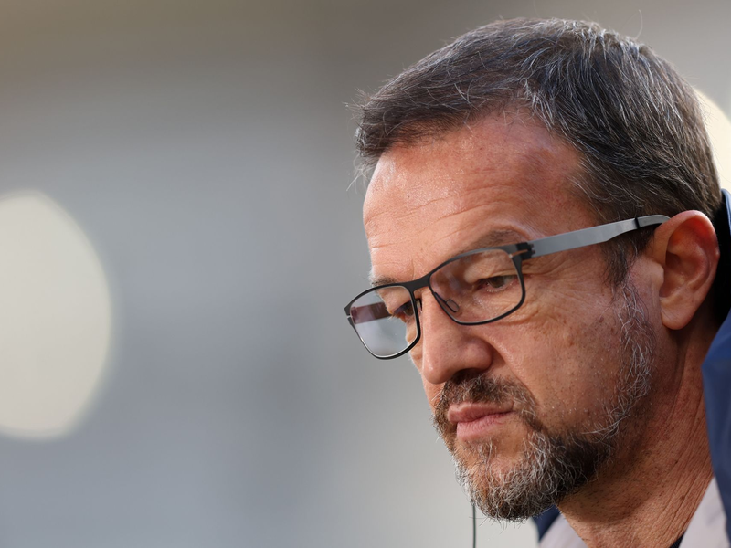 Hertha BSC hatte dem 52-Jährigen Anfang 2023 zunächst ordentlich und dann außerordentlich gekündigt. - Foto: Tom Weller/dpa