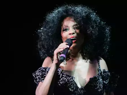 Diana Ross bei einem Auftritt im März 2021. - Foto: Nicholas Koon/ZUMA Wire/dpa