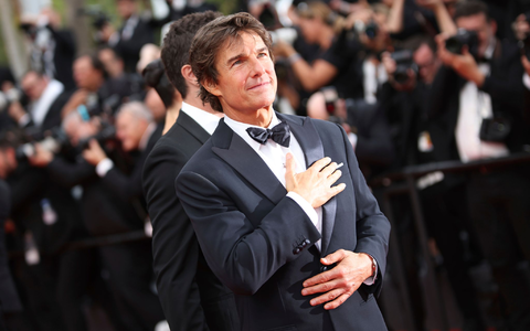 Tom Cruise dreht nicht nur leidenschaftlich Filme, er geht auch gerne selbst ins Kino. - Foto: Vianney Le Caer/Invision/AP/dpa