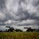 Eine Gewitterfront in der Region Hannover. - Foto: Julian Stratenschulte/dpa