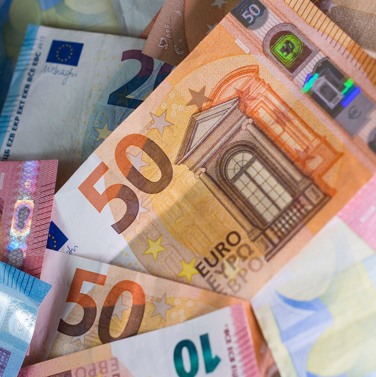 Im Bundeshaushalt klafft in den kommenden Jahren eine Milliardenlücke. (Symbolbild) - Foto: Monika Skolimowska/dpa-Zentralbild/dpa