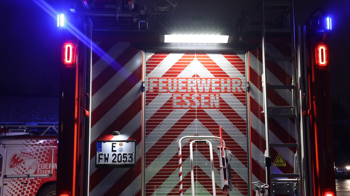 FW-E: Wohnungsbrand mit Menschenrettung - eine Person lebensgefährlich verletzt - Foto: presseportal.de