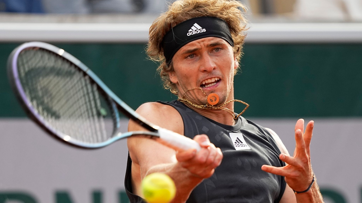 Reist als Außenseiter nach Turin: Alexander Zverev. - Foto: Michel Euler/AP/dpa