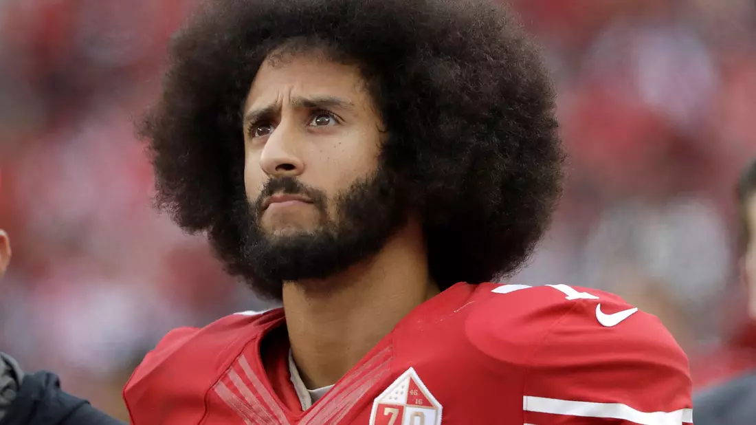 Colin Kaepernick wünscht sich eine Rückkehr in die NFL. - Bild: Marcio Jose Sanchez/AP/dpa