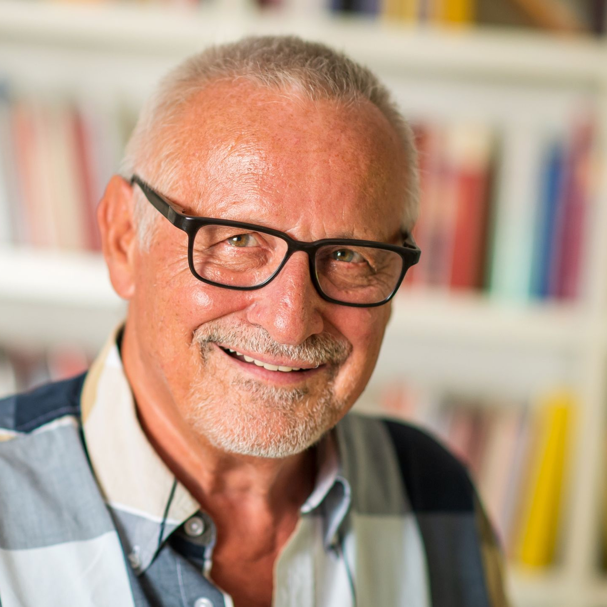 Konstantin Wecker sagt, er kann nicht mehr Klavier spielen (Archivbild).  - Foto: Peter Kneffel/dpa