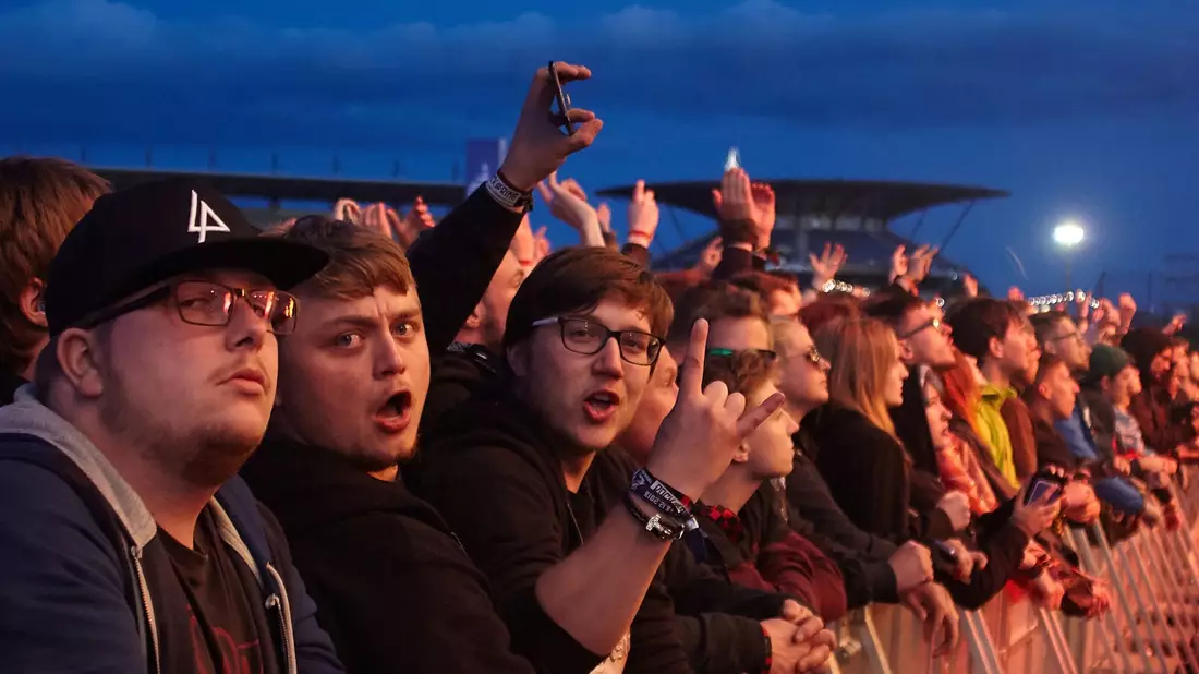 Das Musikfestival «Rock am Ring» startet am Nürburgring. - Bild: Thomas Frey/dpa